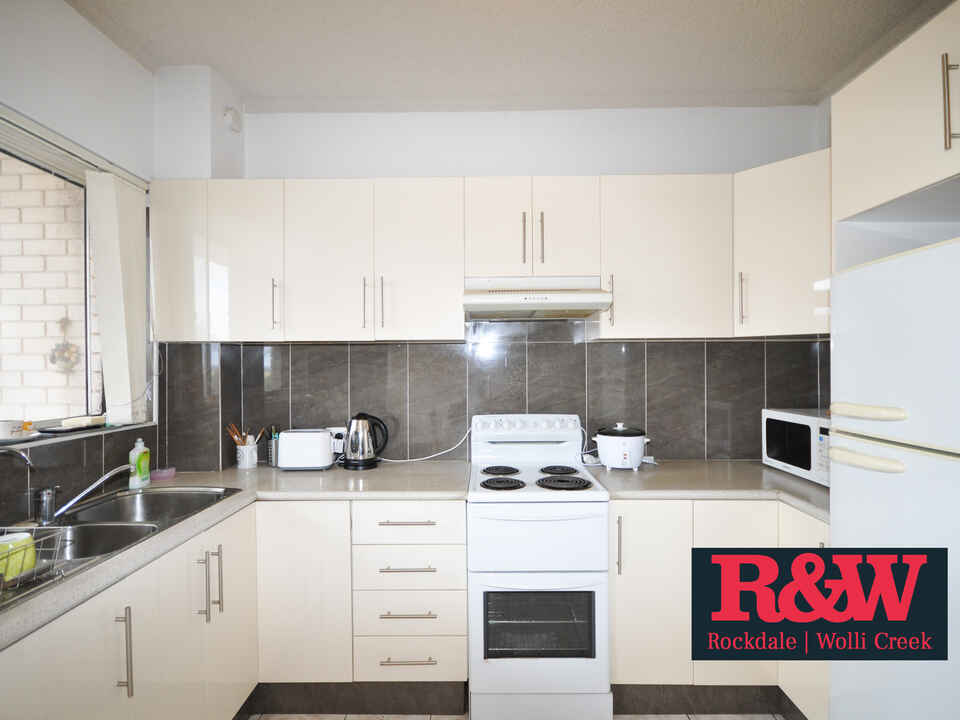 4/81-85 Forest Road  Arncliffe
