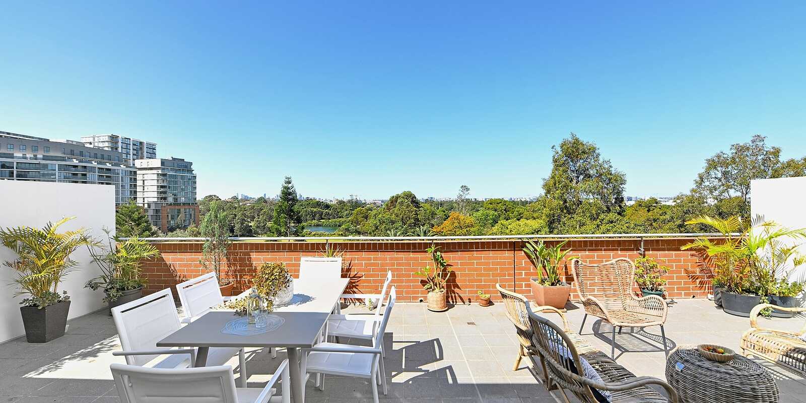 703/4 Brodie Spark Drive Wolli Creek 703/4 Brodie Spark Drive Wolli Creek