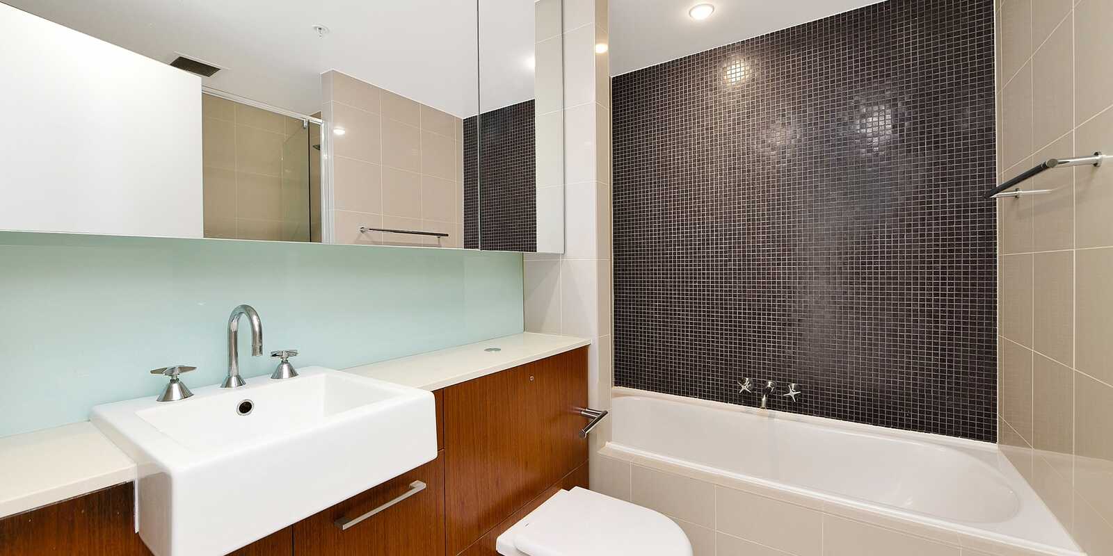 701/8 Brodie Spark Drive Wolli Creek 701/8 Brodie Spark Drive Wolli Creek