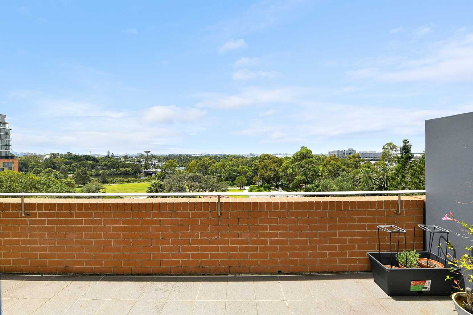 701/8 Brodie Spark Drive Wolli Creek 701/8 Brodie Spark Drive Wolli Creek
