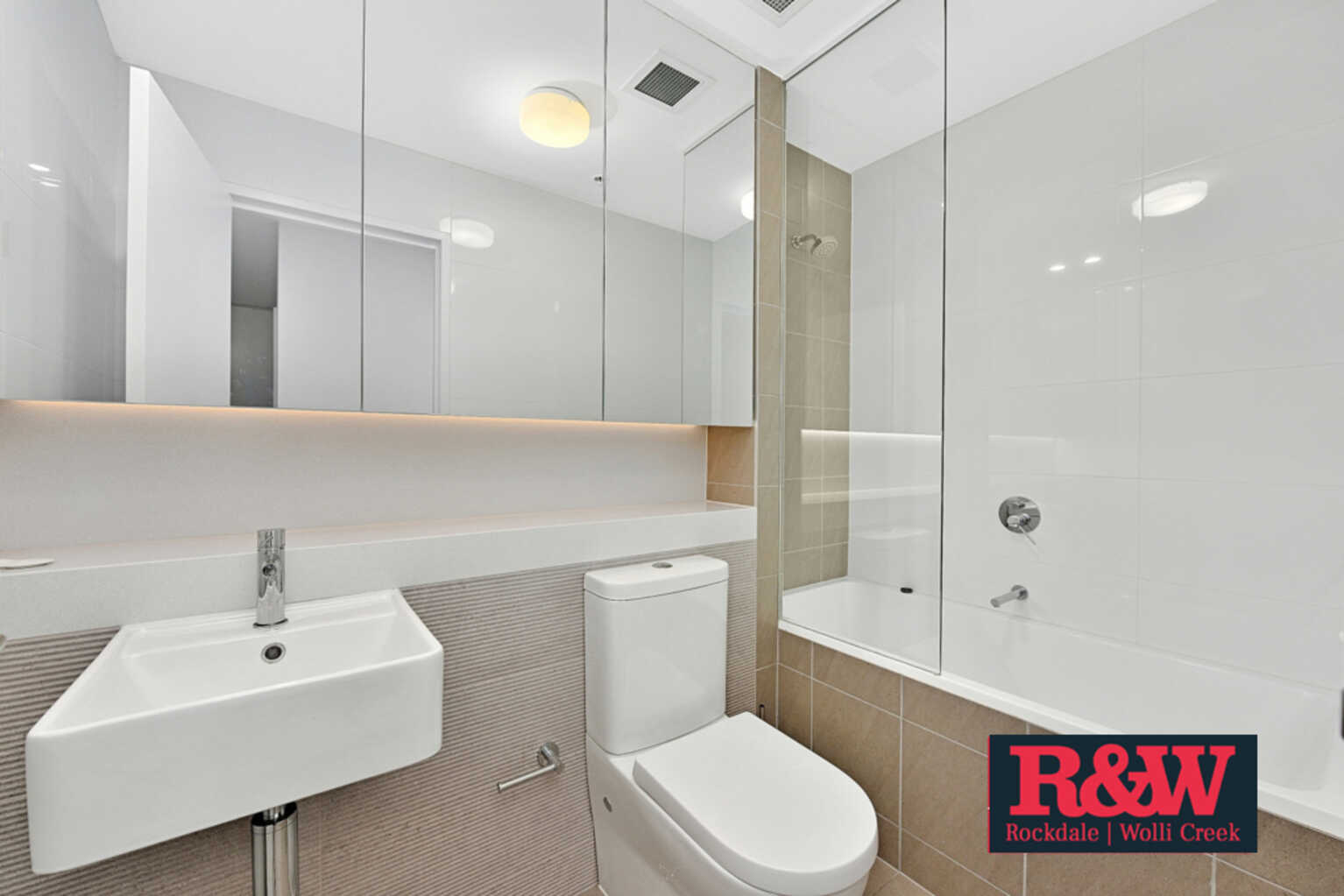 1005/20 Brodie Spark Drive Wolli Creek 1005/20 Brodie Spark Drive Wolli Creek