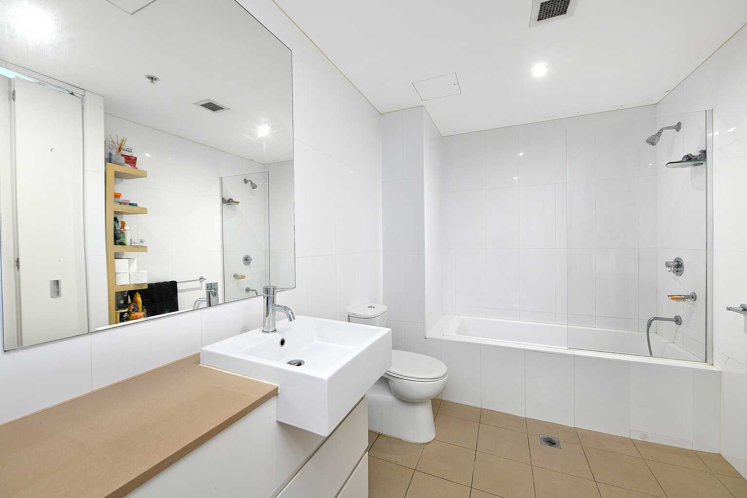 806/12 Brodie Spark Drive Wolli Creek 806/12 Brodie Spark Drive Wolli Creek
