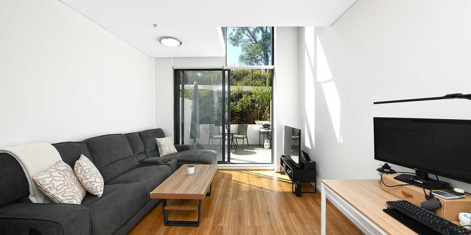 210/2 Brodie Spark Drive Wolli Creek 210/2 Brodie Spark Drive Wolli Creek
