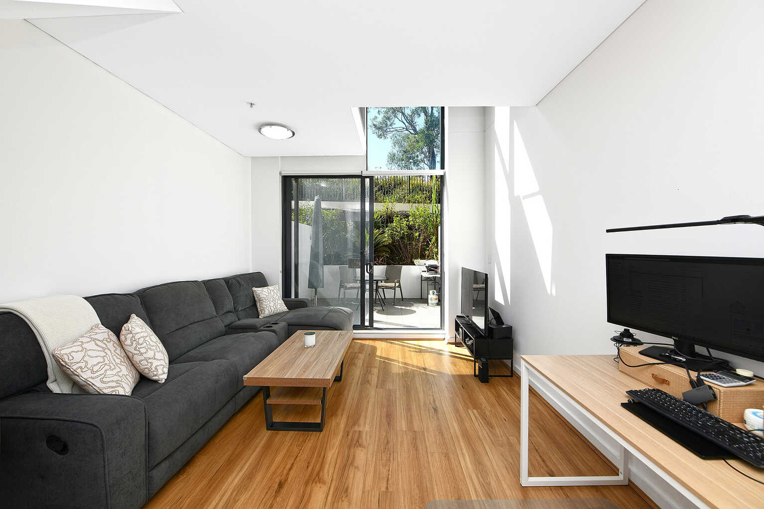 210/2 Brodie Spark Drive Wolli Creek 210/2 Brodie Spark Drive Wolli Creek