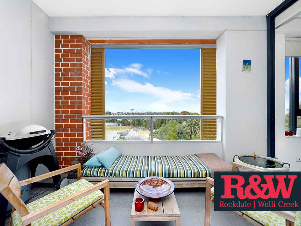 616/6 Brodie Spark Drive Wolli Creek