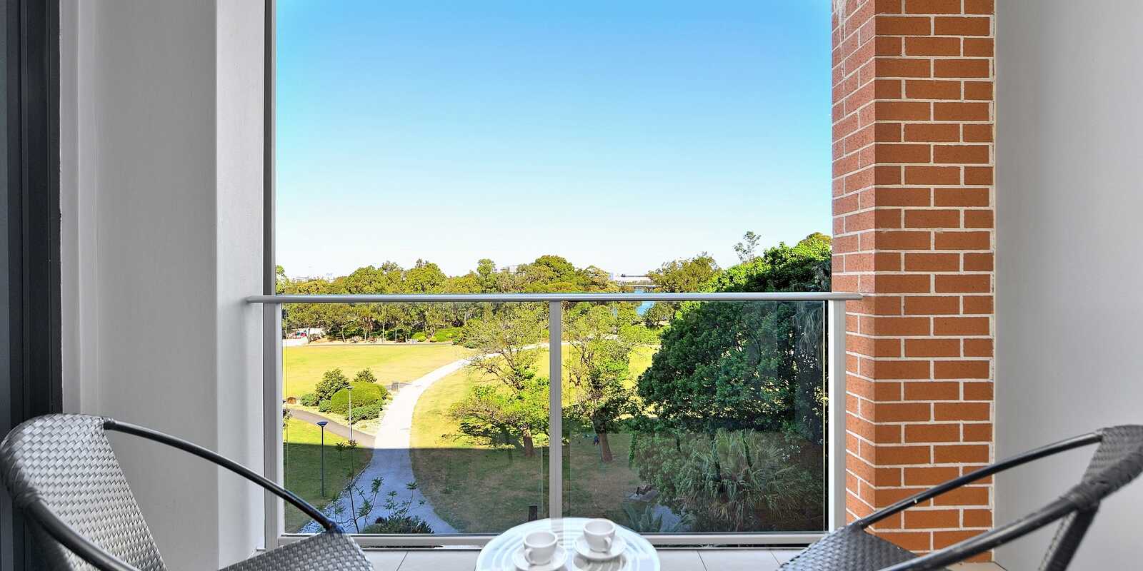 404/12 Brodie Spark Drive Wolli Creek 404/12 Brodie Spark Drive Wolli Creek