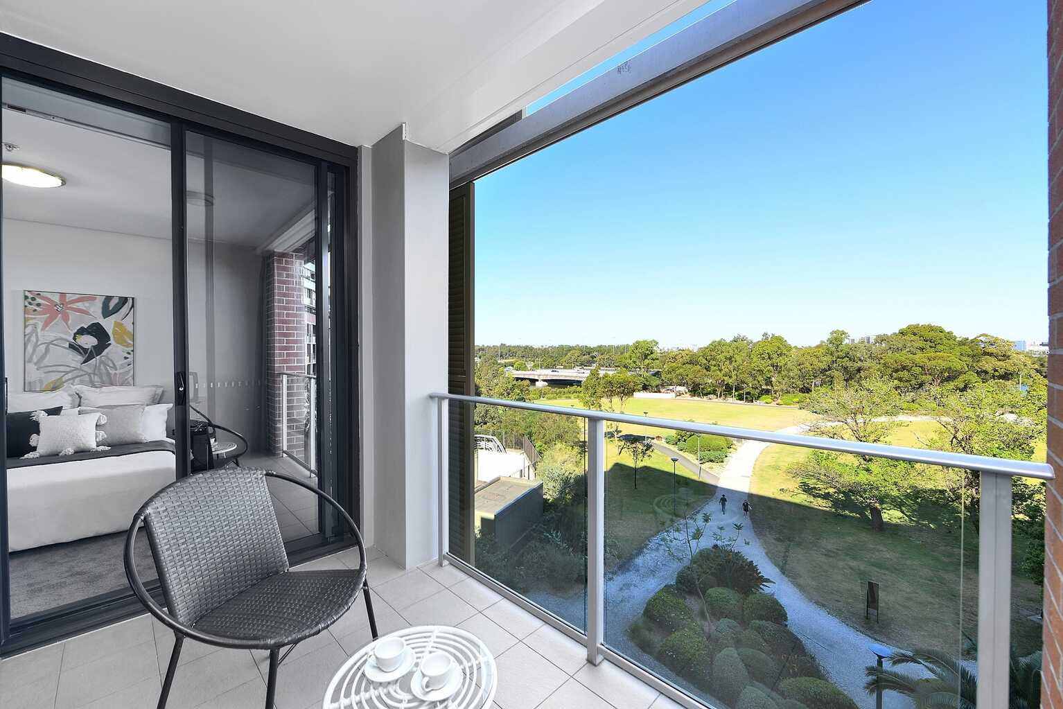 404/12 Brodie Spark Drive Wolli Creek 404/12 Brodie Spark Drive Wolli Creek