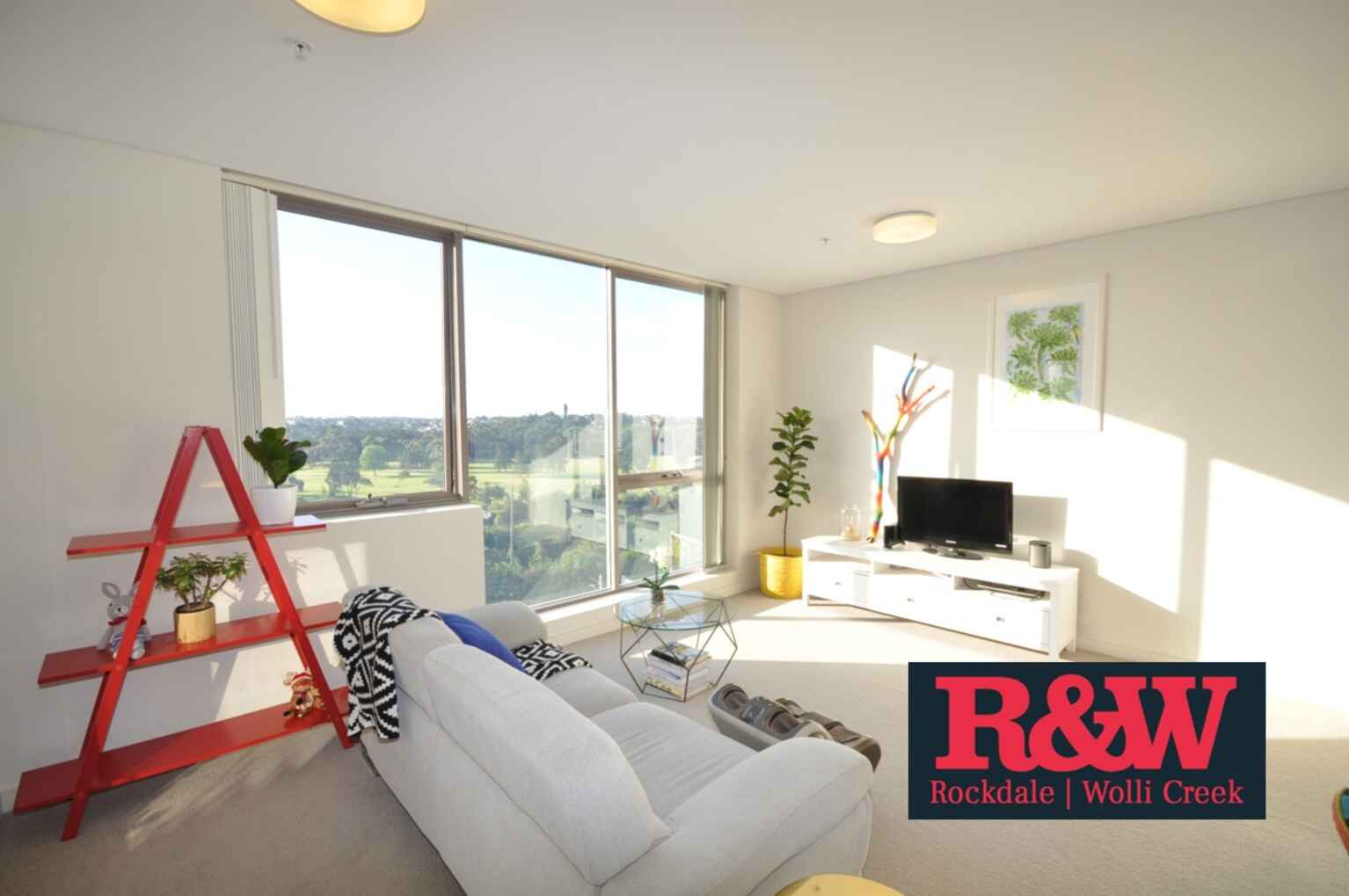 610/2 Discovery Point Place Wolli Creek