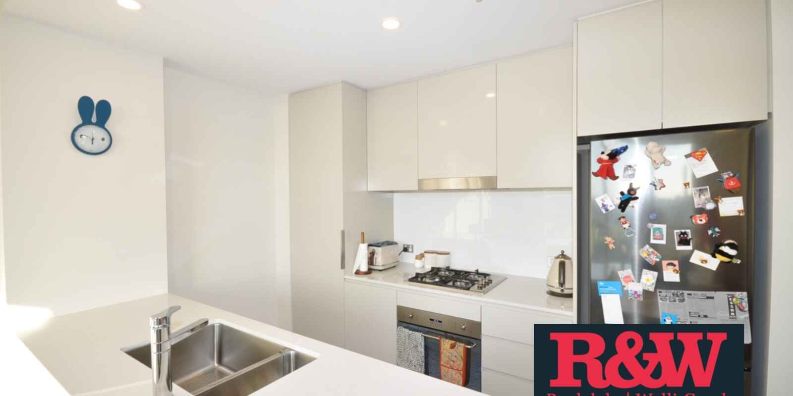 610/2 Discovery Point Place Wolli Creek