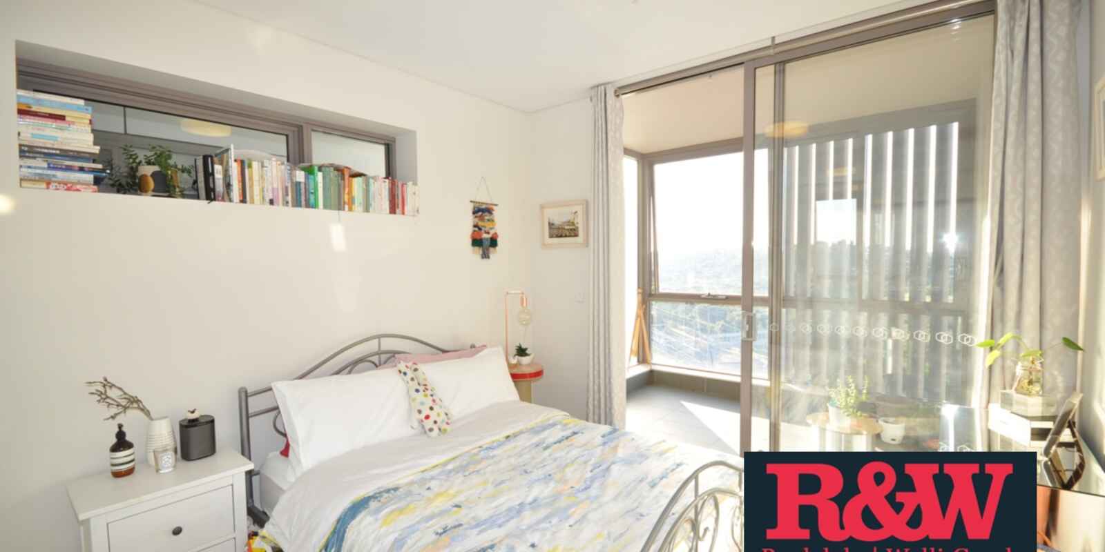 610/2 Discovery Point Place Wolli Creek