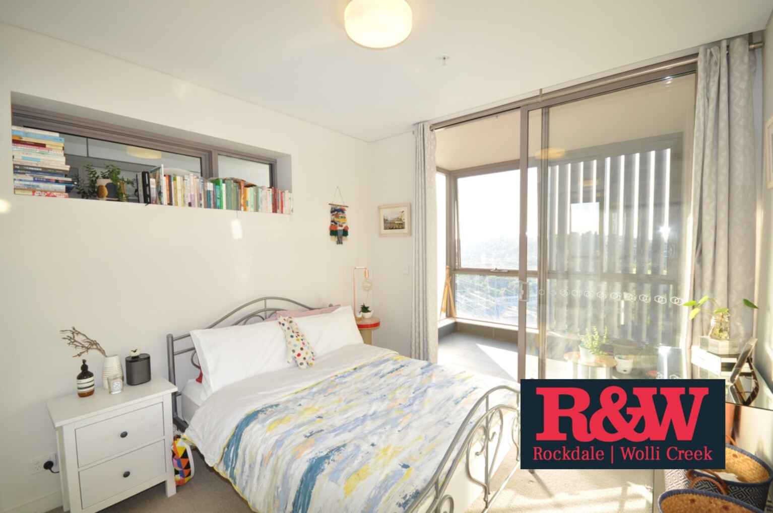 610/2 Discovery Point Place Wolli Creek