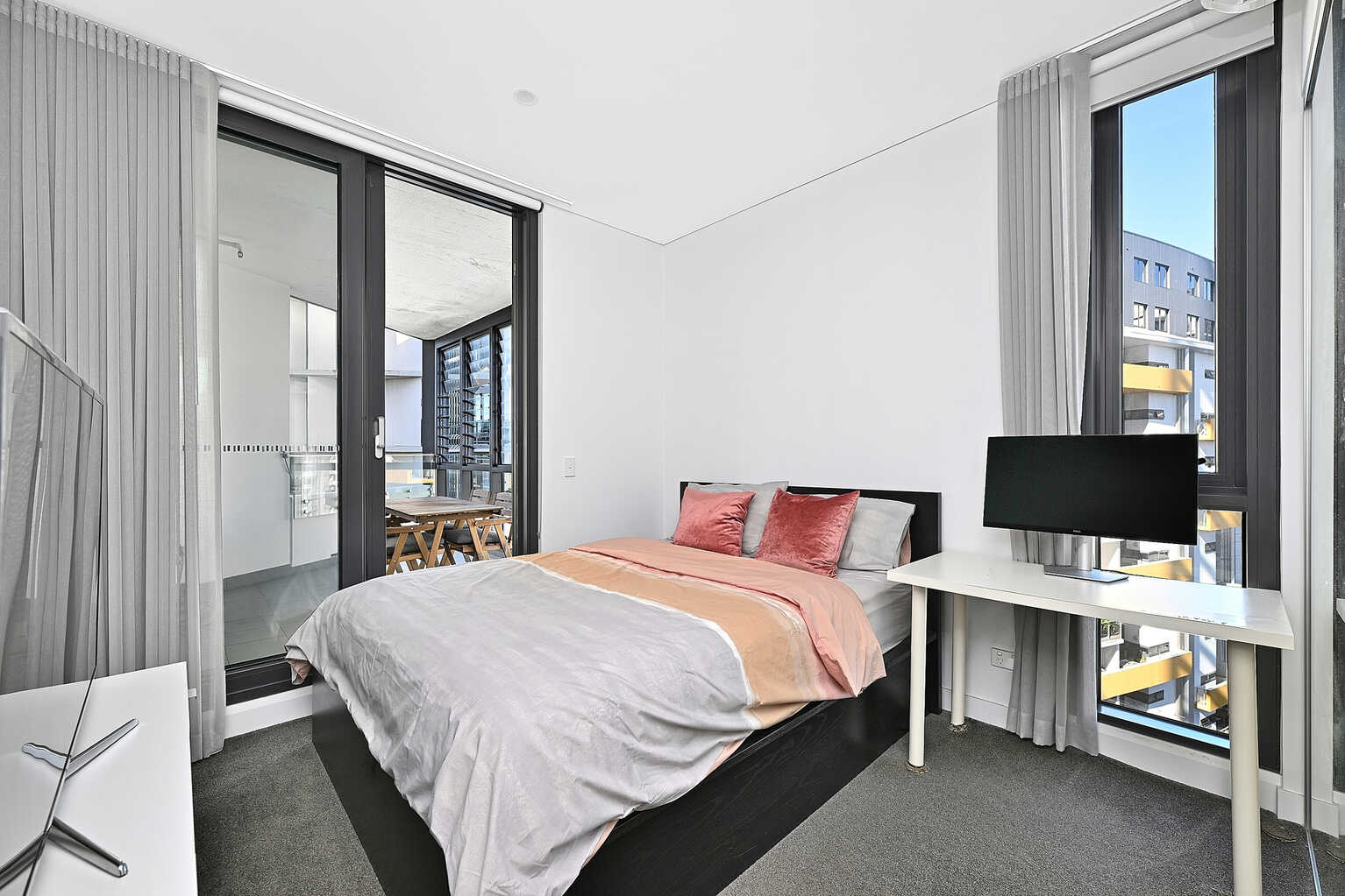 706/9 Brodie Spark Drive Wolli Creek 706/9 Brodie Spark Drive Wolli Creek