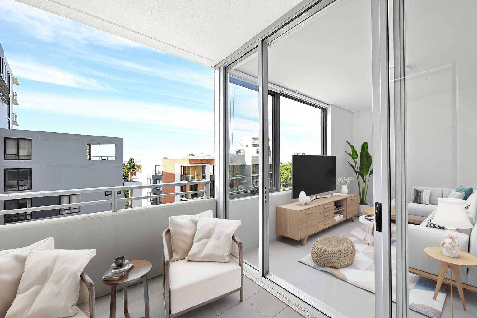 606/1 Brodie Spark Drive Wolli Creek 606/1 Brodie Spark Drive Wolli Creek