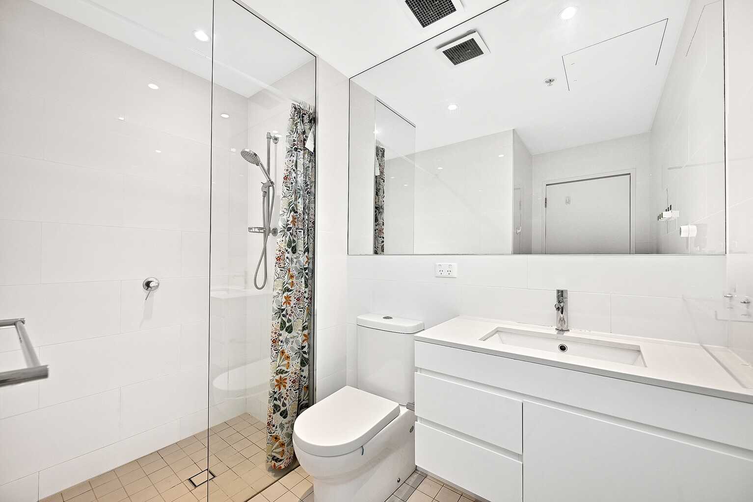 606/1 Brodie Spark Drive Wolli Creek 606/1 Brodie Spark Drive Wolli Creek