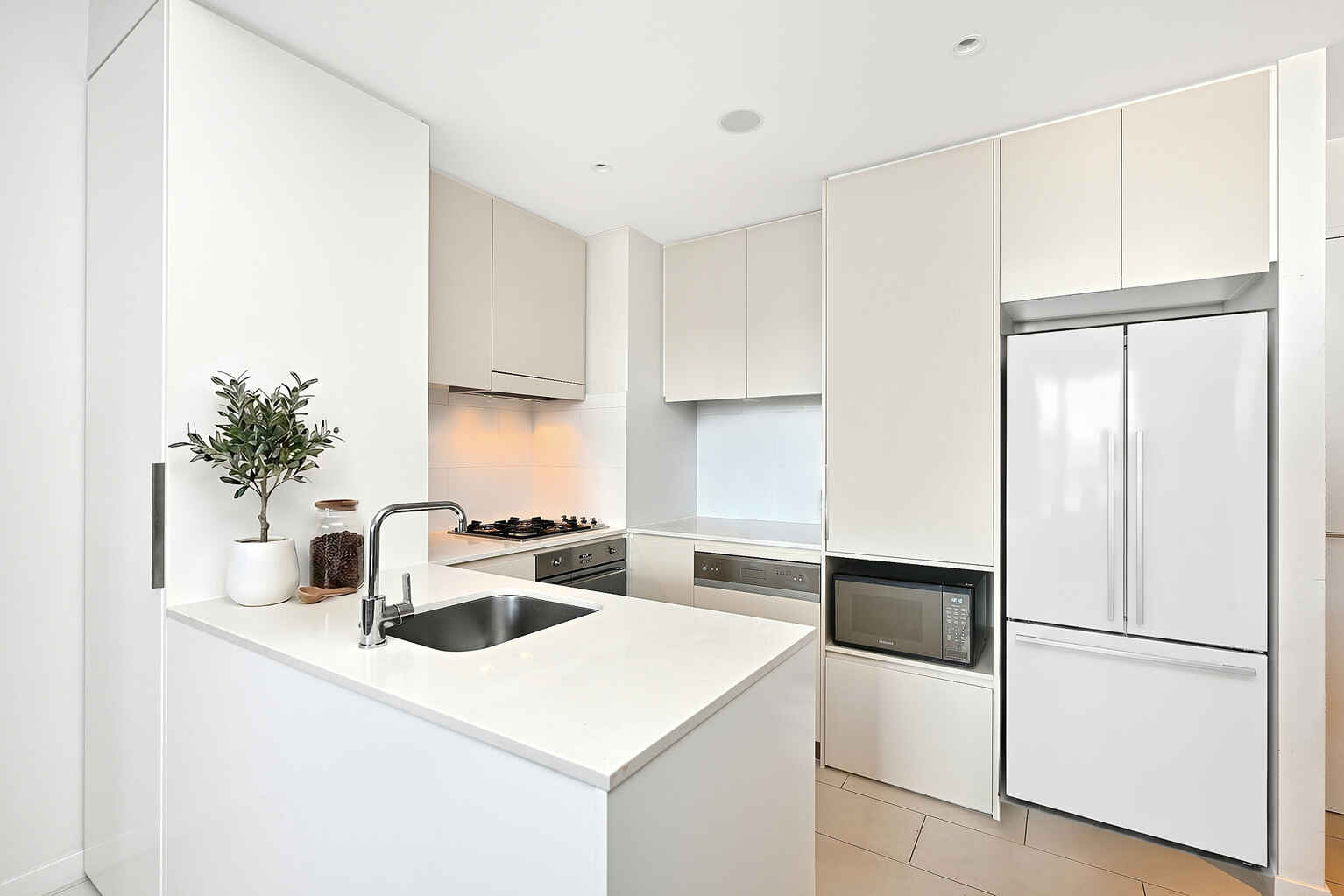 606/1 Brodie Spark Drive Wolli Creek 606/1 Brodie Spark Drive Wolli Creek