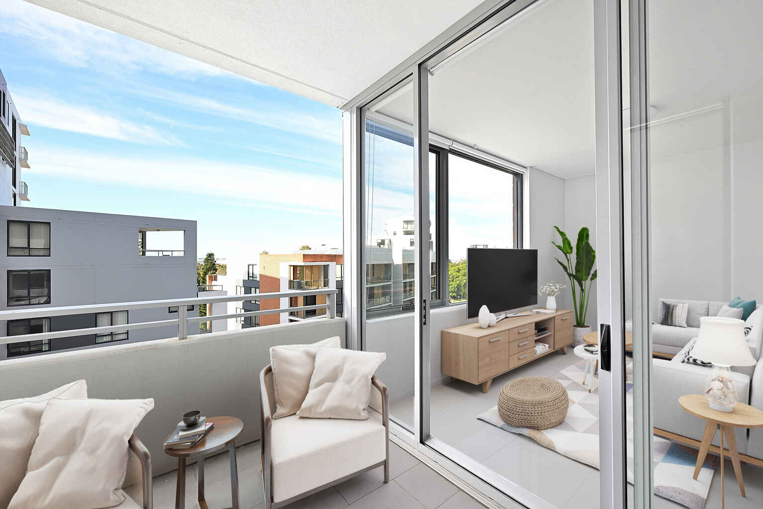 606/1 Brodie Spark Drive Wolli Creek 606/1 Brodie Spark Drive Wolli Creek