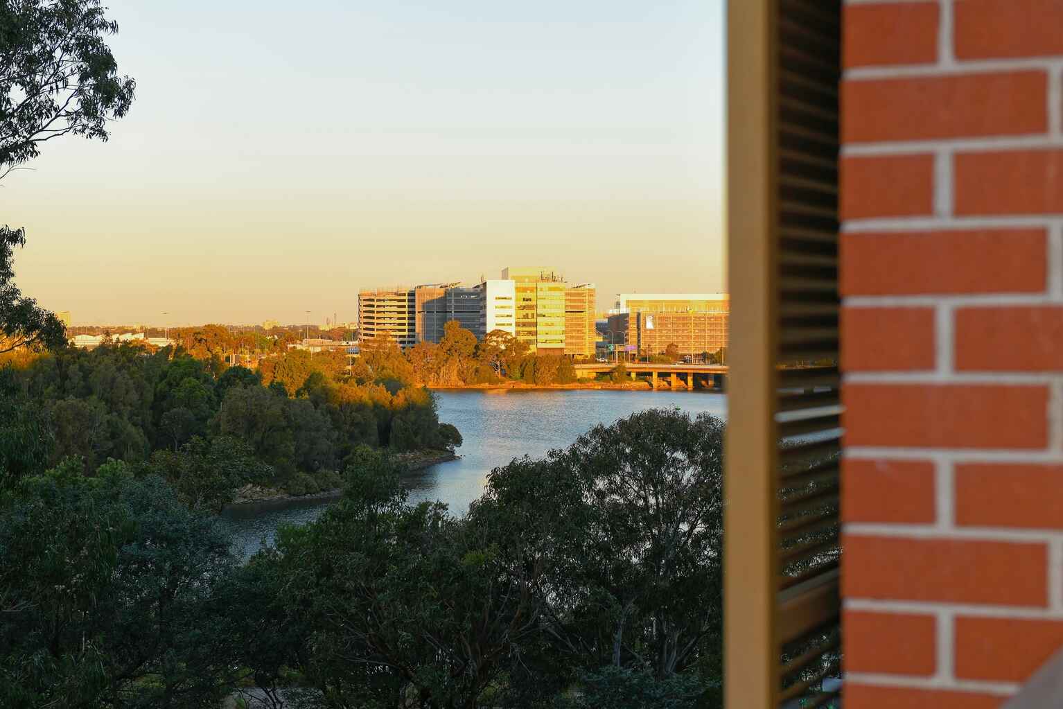 506/2 Brodie Spark Drive Wolli Creek 506/2 Brodie Spark Drive Wolli Creek