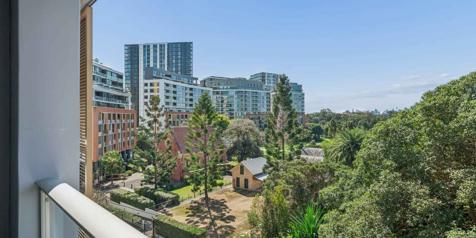 506/2 Brodie Spark Drive Wolli Creek 506/2 Brodie Spark Drive Wolli Creek