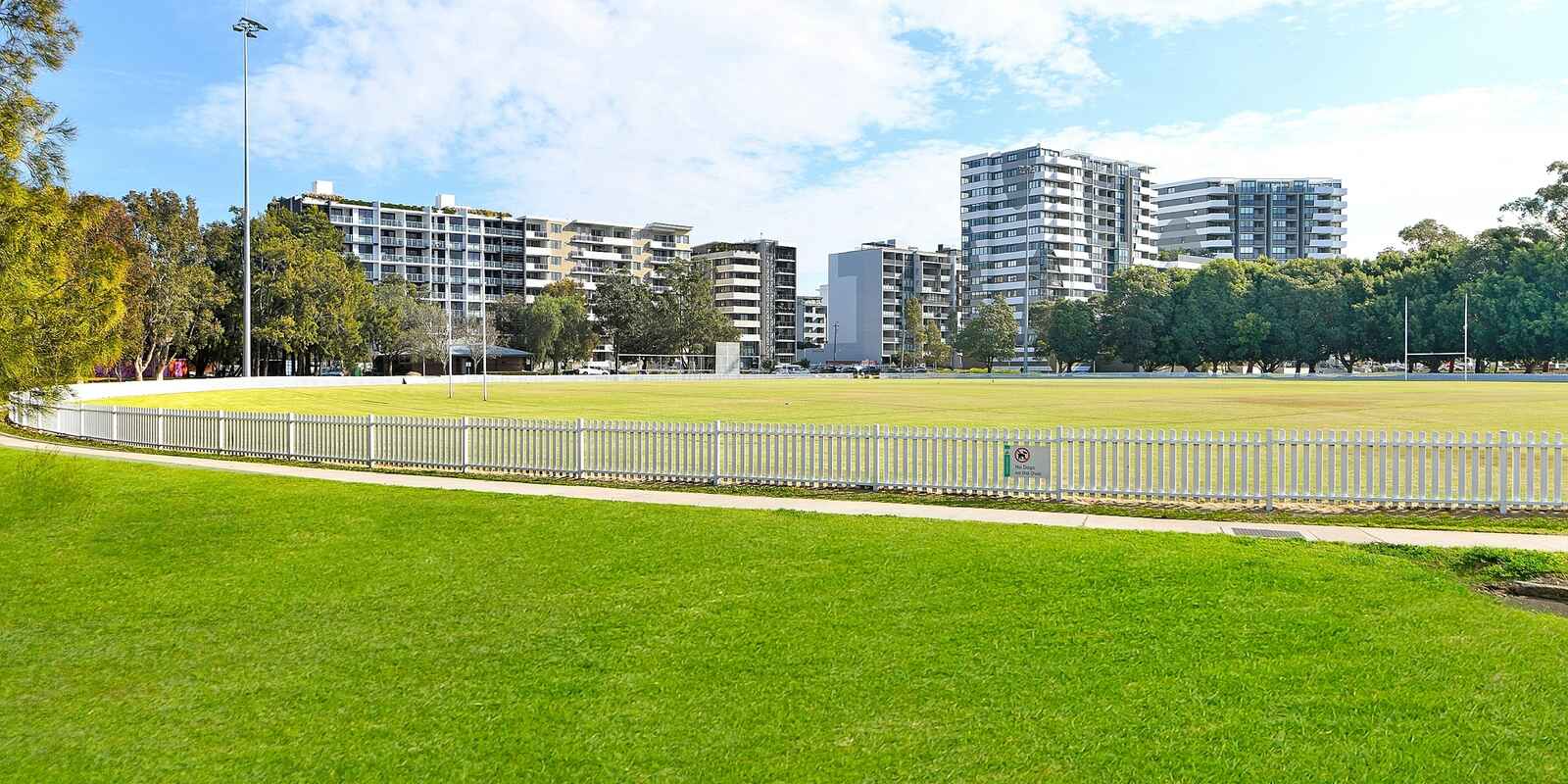 906/16 Brodie Spark Drive Wolli Creek 906/16 Brodie Spark Drive Wolli Creek
